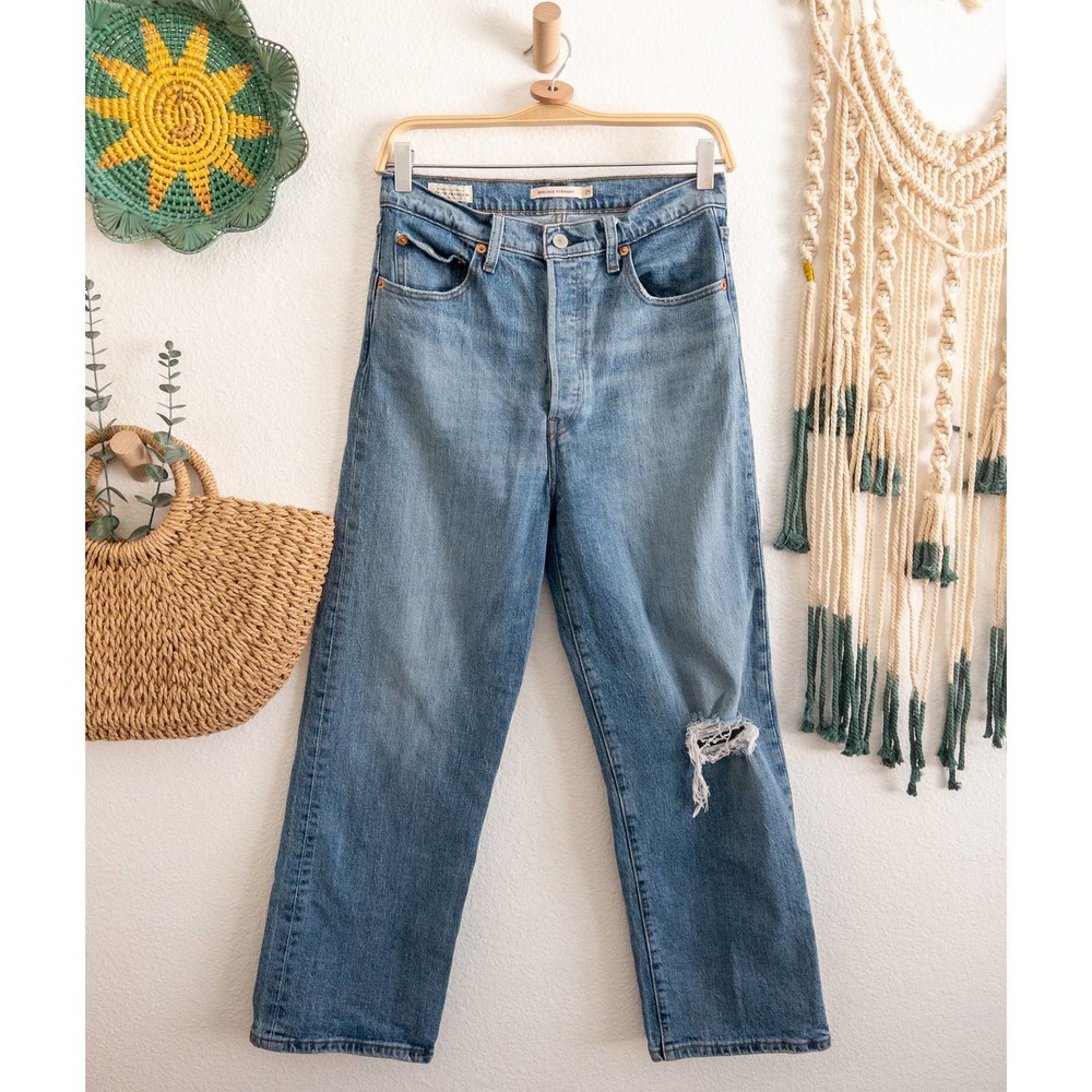 Levi Ribcage Straight Distressed Jeans
